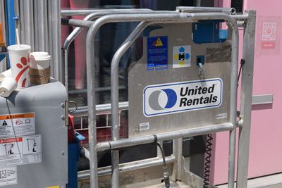 If Interest Rates Fall, United Rentals Stock Could Skyrocket on a Building Boom